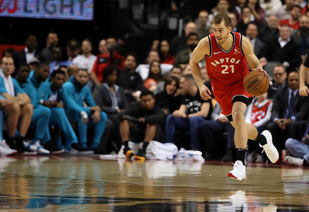 包含重磅！拉齐奥围绕NBA季后赛内部沟通赛前多伦多猛龙调整名单以备CBA常规赛，犹他爵士今夜调整名单的词条